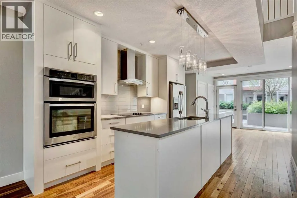 208, 2717 17 Street SW