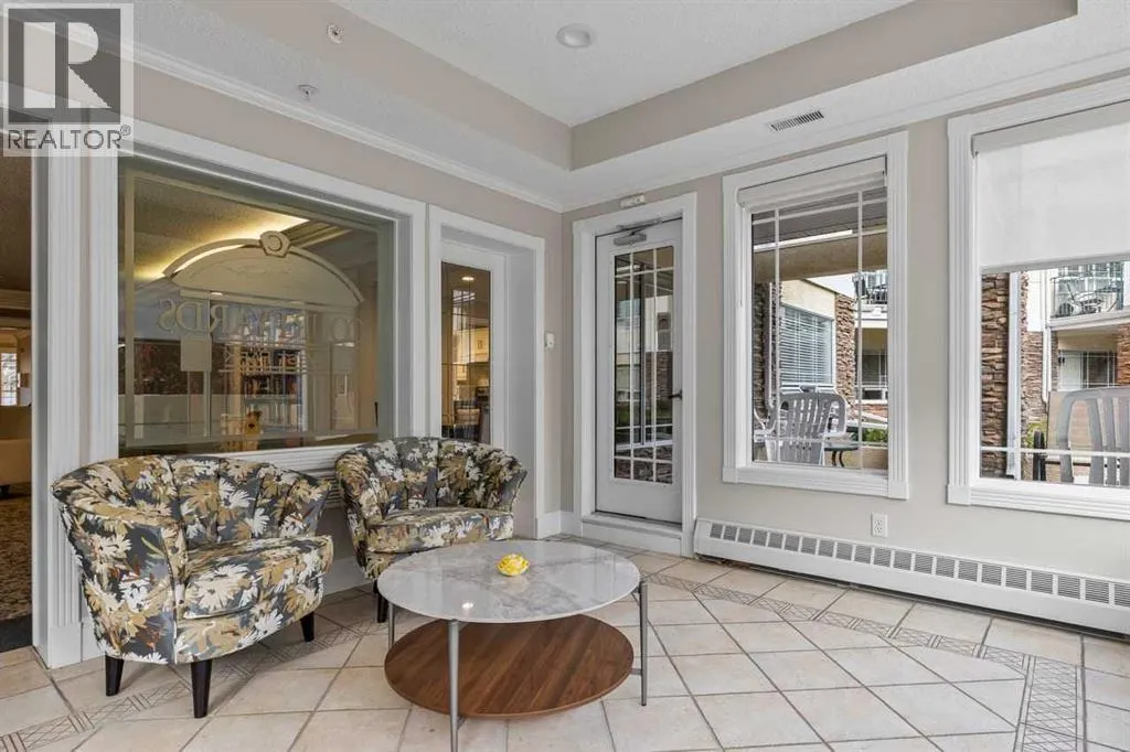 206, 2144 Paliswood Road SW