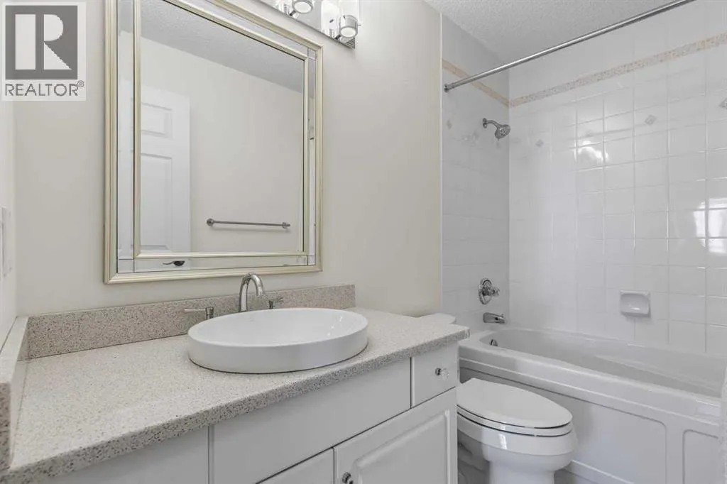 206, 2144 Paliswood Road SW