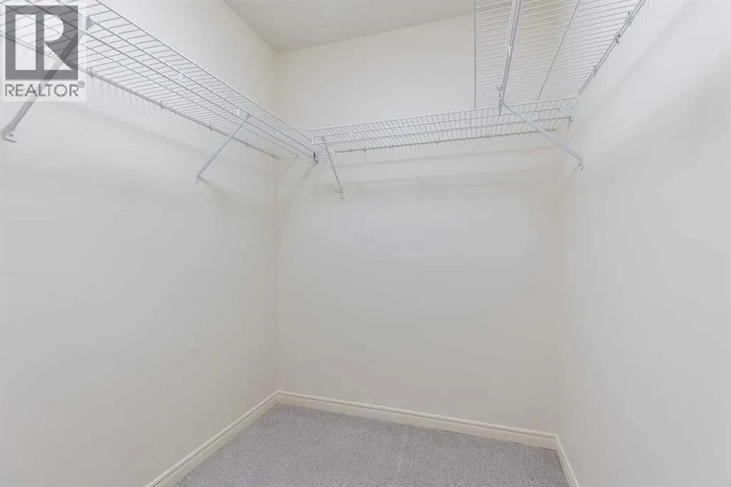 206, 2144 Paliswood Road SW