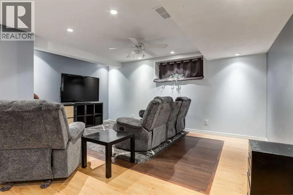 191 Panamount Heights NW