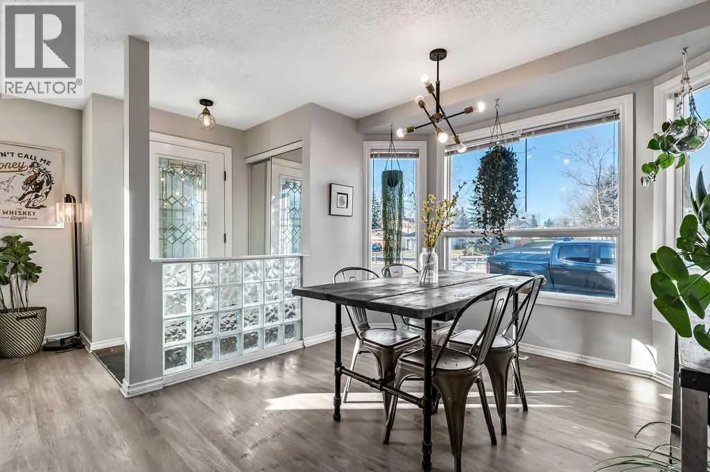 106 Woodfield Close SW