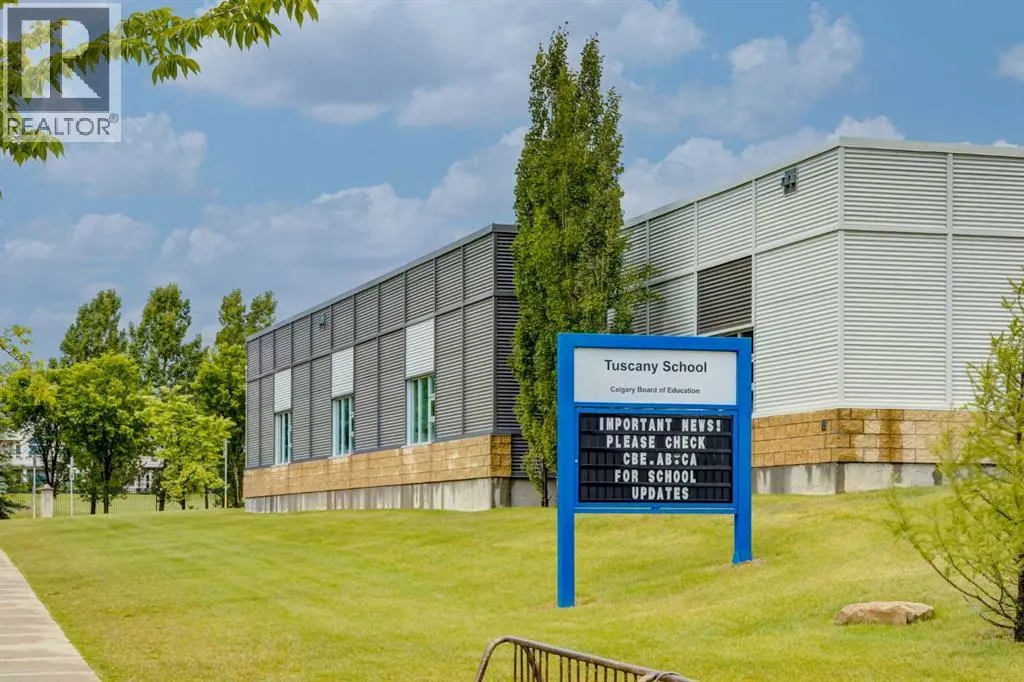 90 Tuscany Springs Hill NW