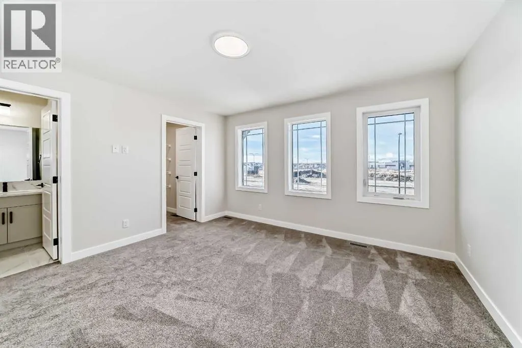 1001 Reynolds Crescent SW