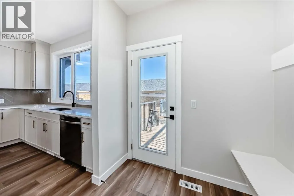 1001 Reynolds Crescent SW