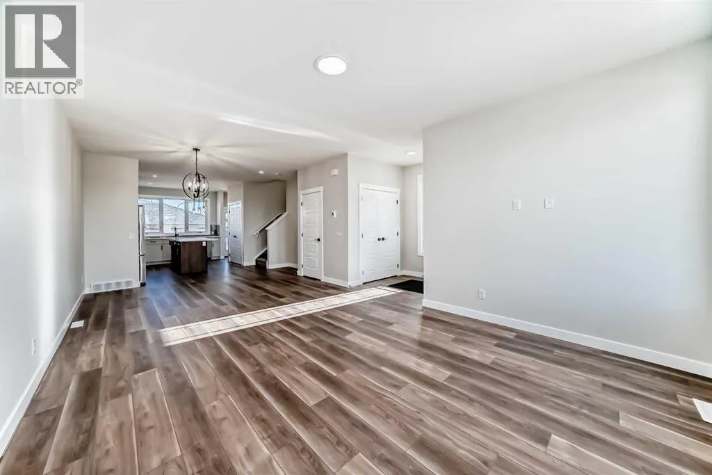 1001 Reynolds Crescent SW