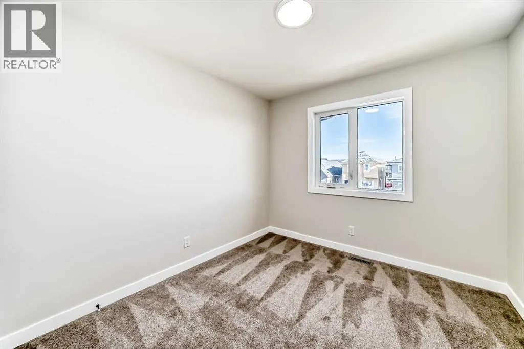 1001 Reynolds Crescent SW