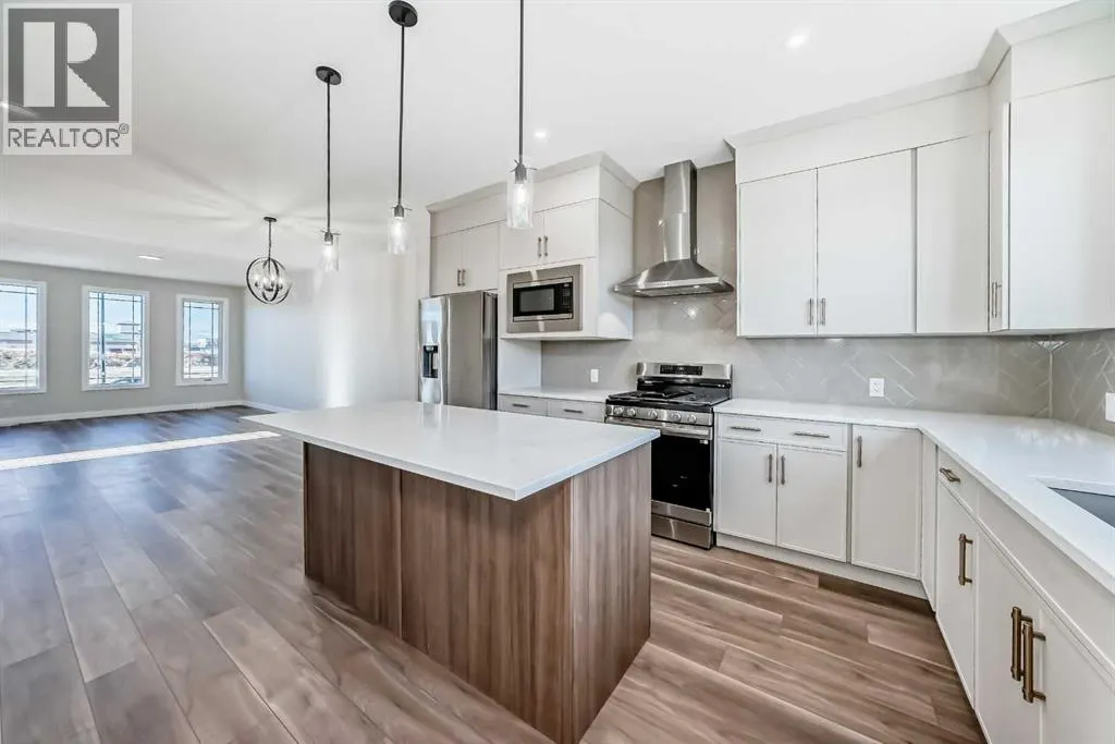 1001 Reynolds Crescent SW