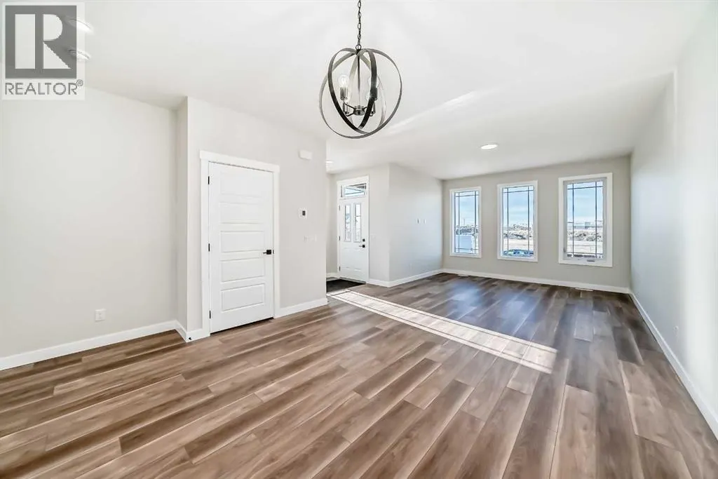 1001 Reynolds Crescent SW