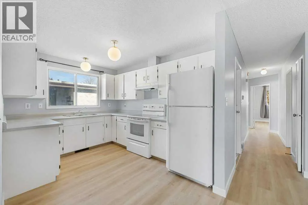 53,55 Dovercliffe Way SE