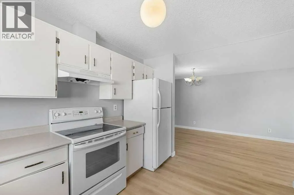 53,55 Dovercliffe Way SE