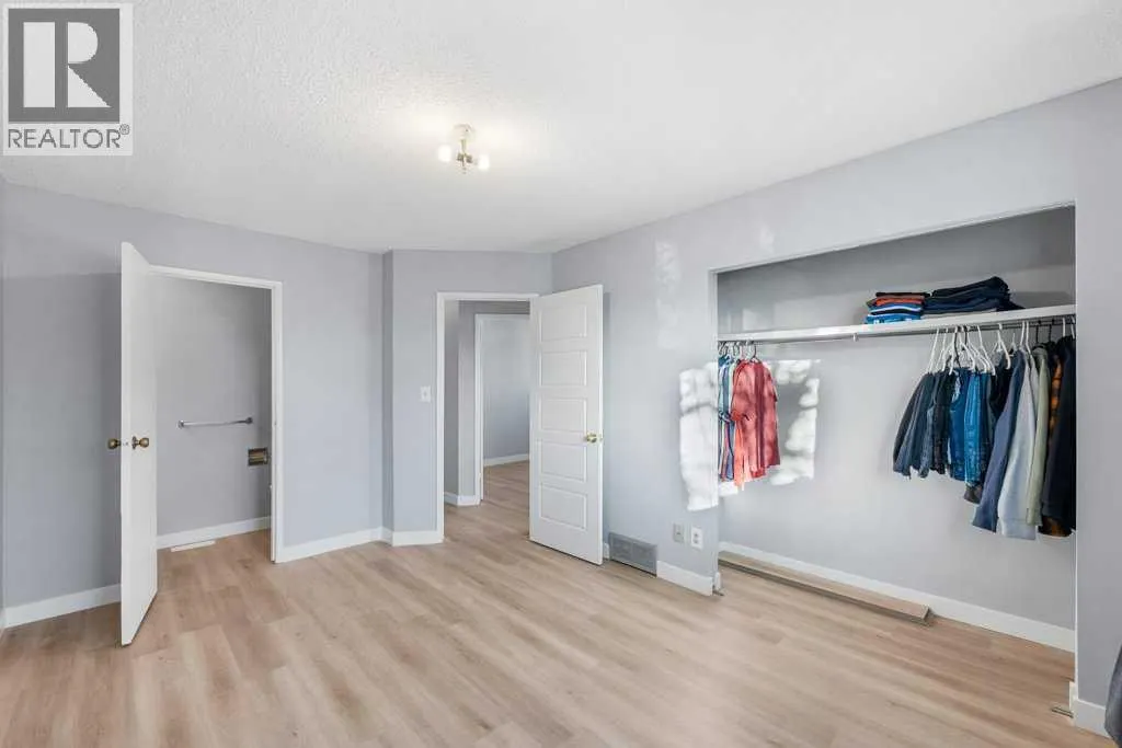 53,55 Dovercliffe Way SE