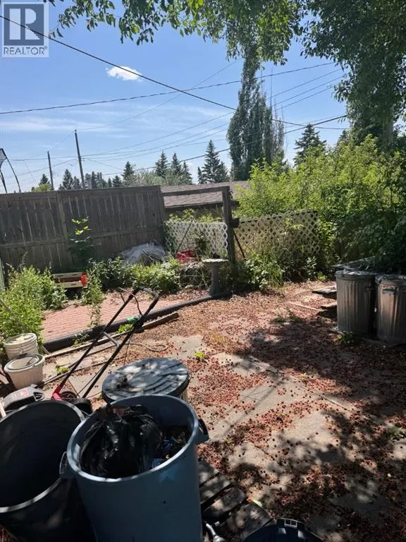 431 Queen Charlotte Drive SE