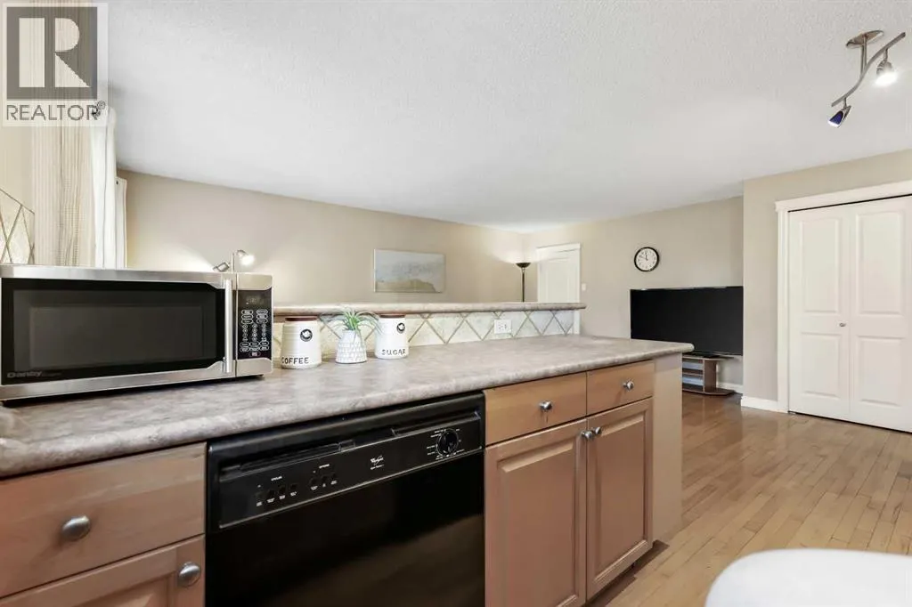 302, 1411 7 Street SW