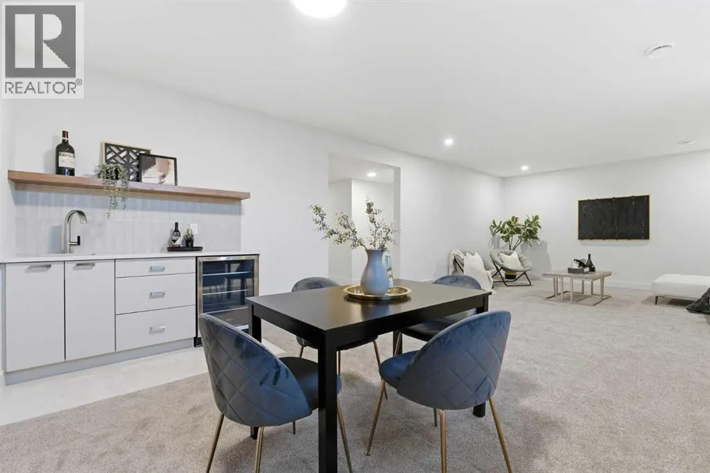 11 Rowmont Gardens NW