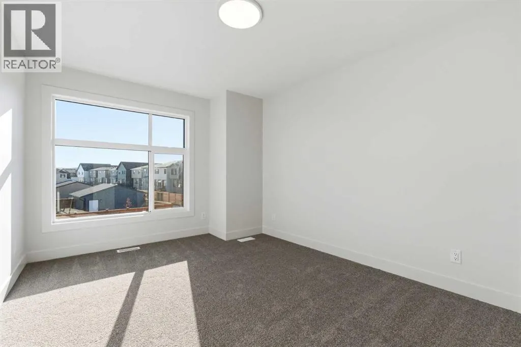 11 Rowmont Gardens NW