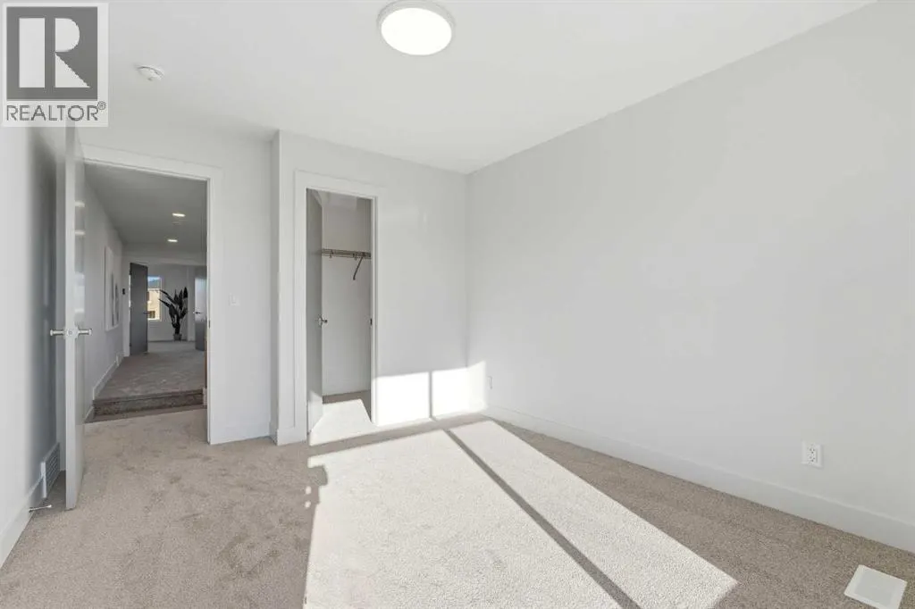 11 Rowmont Gardens NW