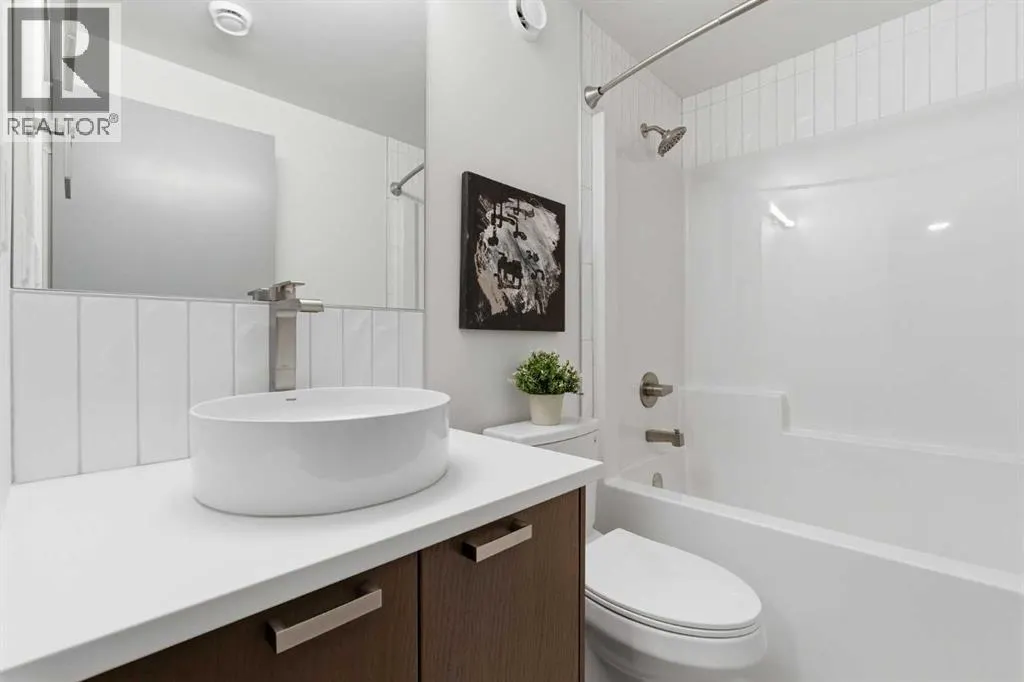 11 Rowmont Gardens NW