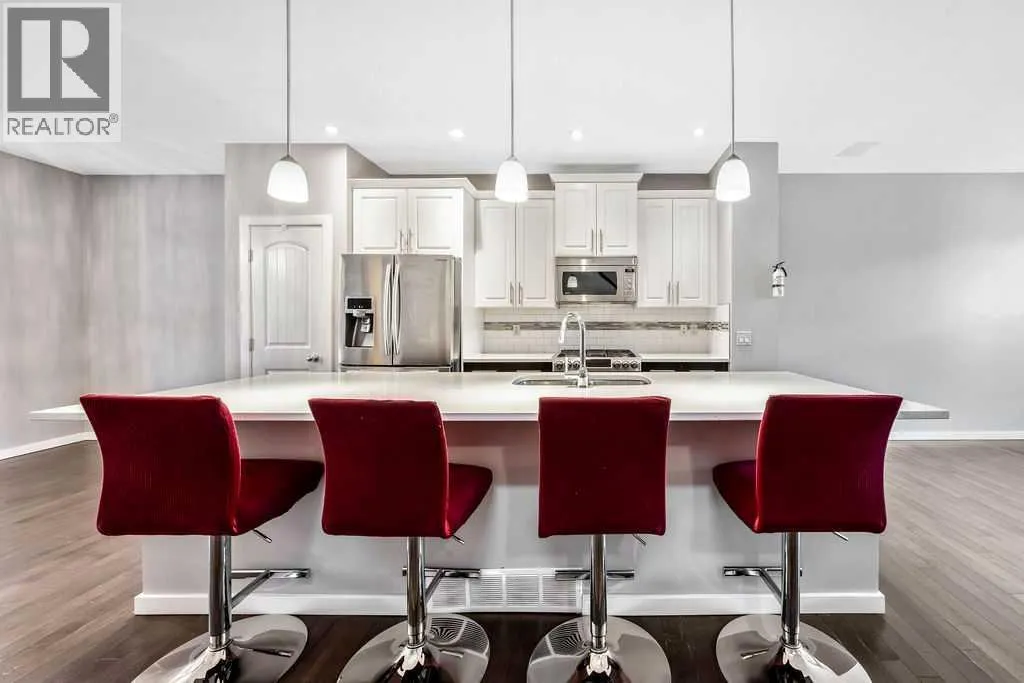 37 Marquis Common SE