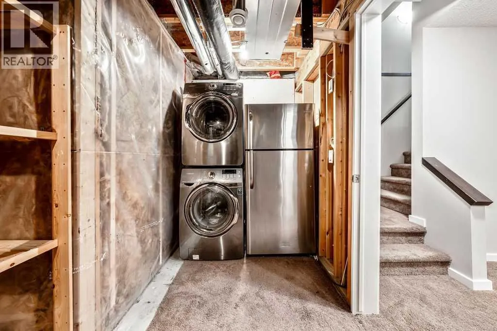 37 Marquis Common SE