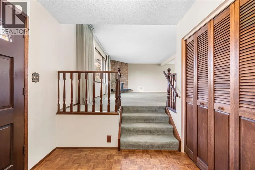 3375 Breton Close NW