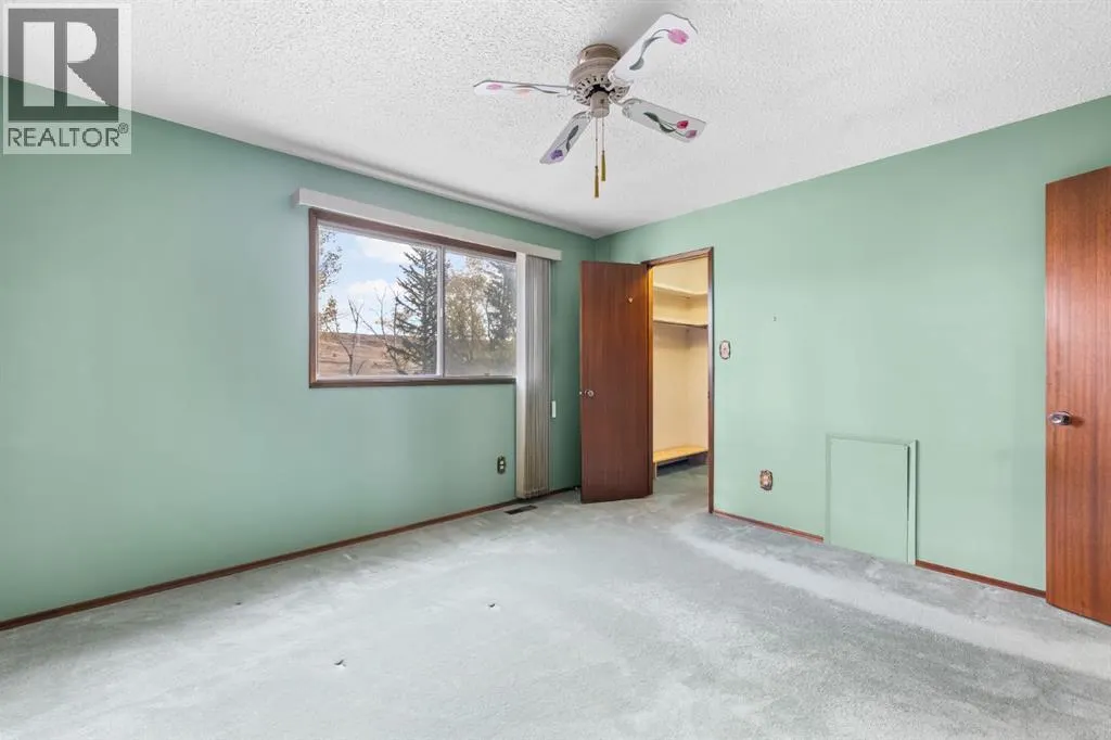 3375 Breton Close NW