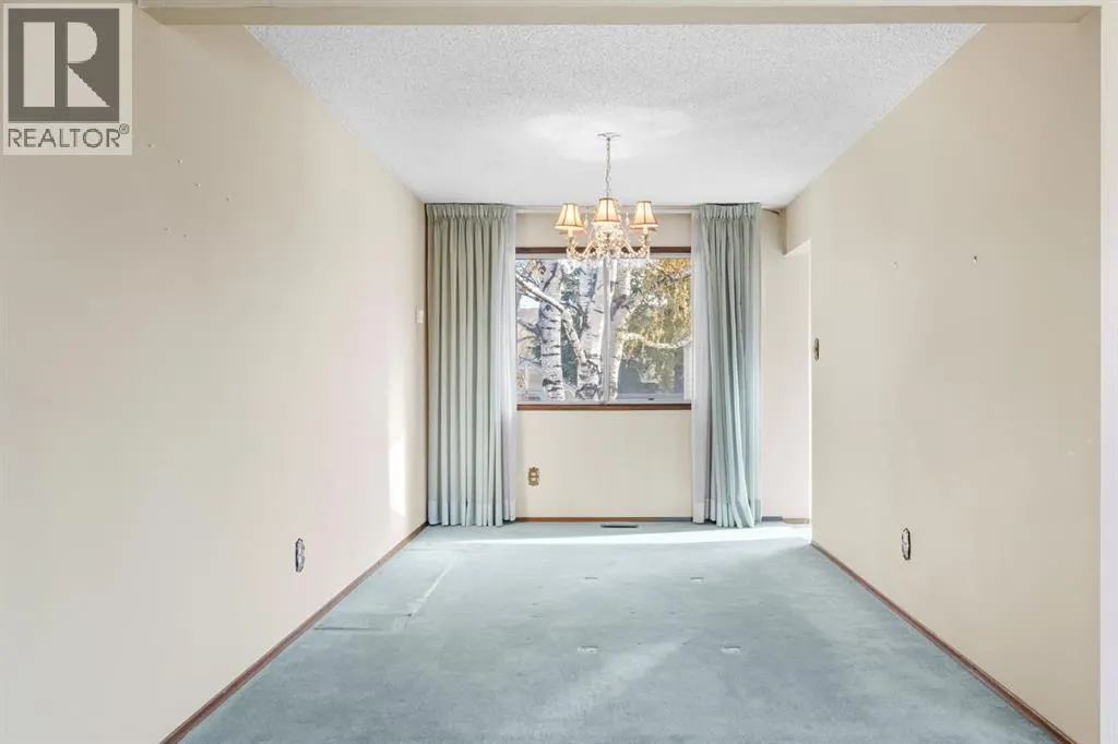 3375 Breton Close NW