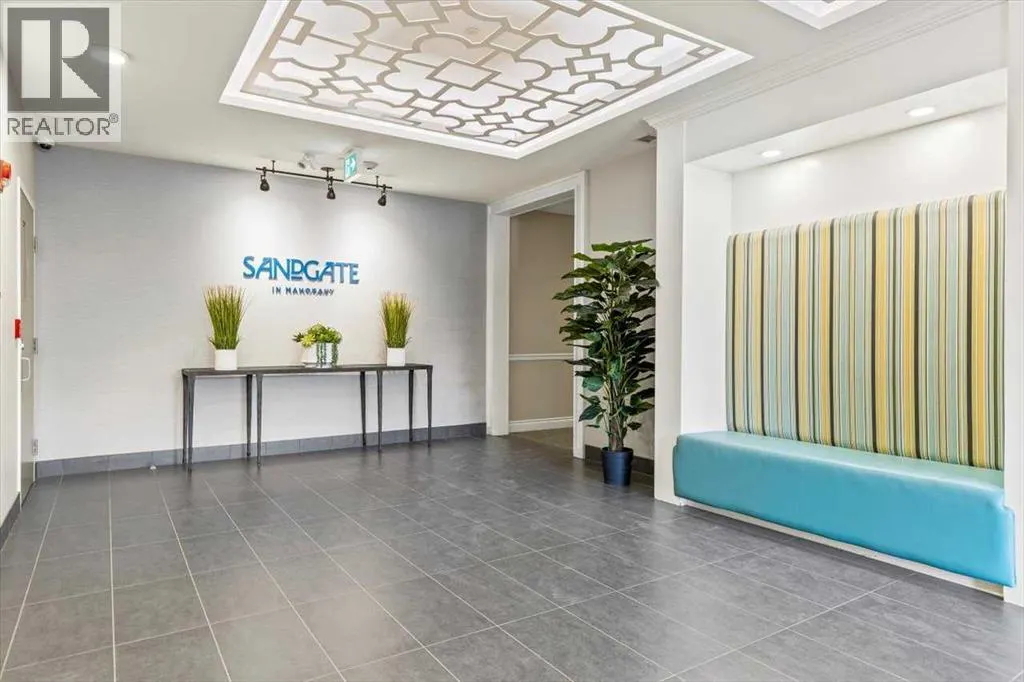 218, 10 Mahogany Mews SE