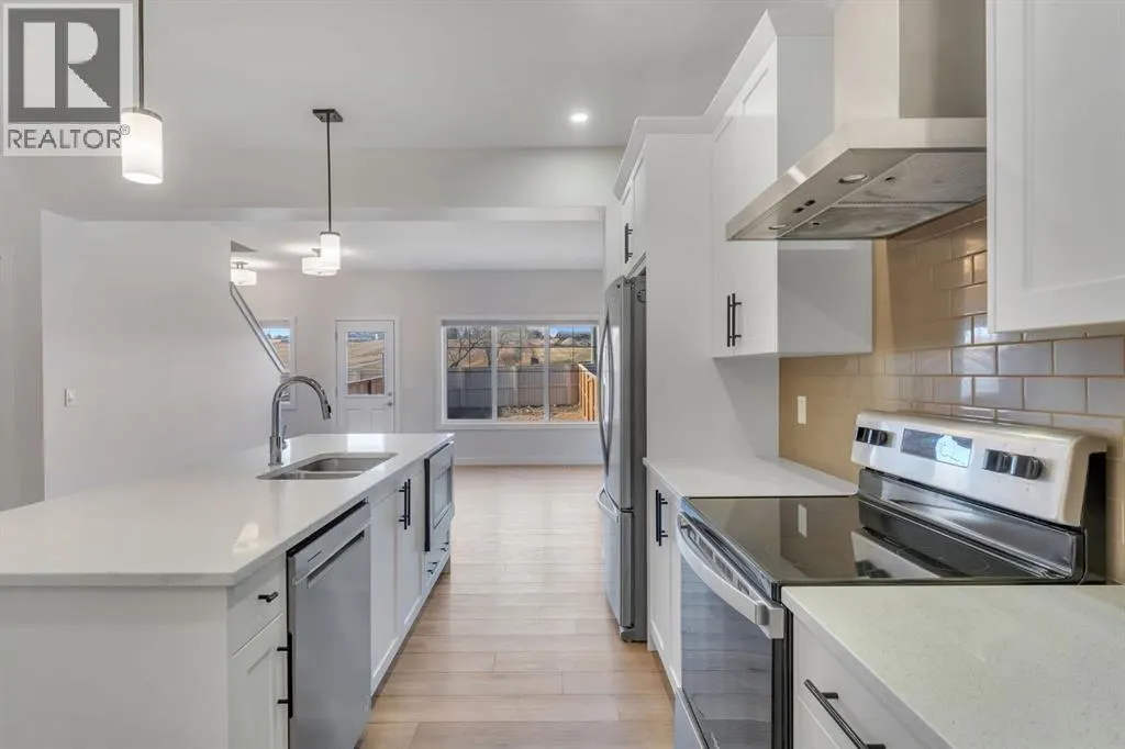 1489 Bayview Point SW