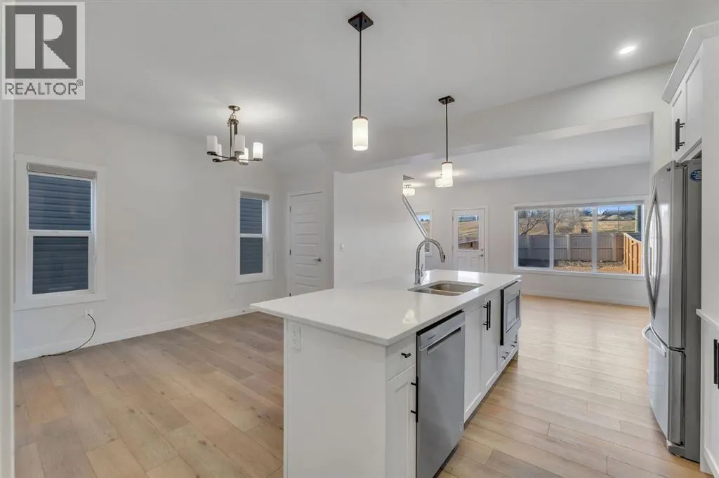 1489 Bayview Point SW