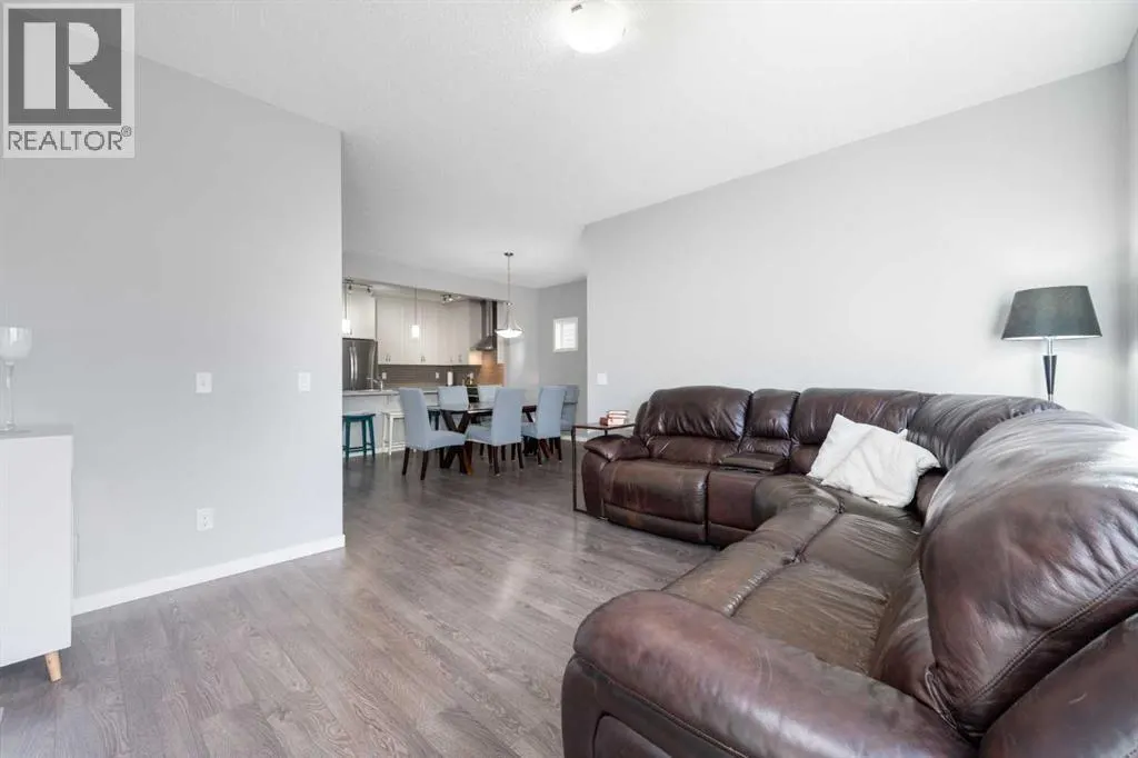 64 Copperpond Park SE