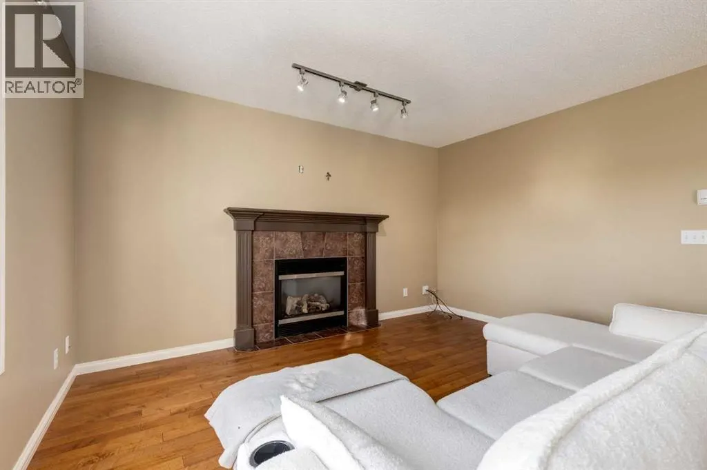 1880 Thornbird Road SE