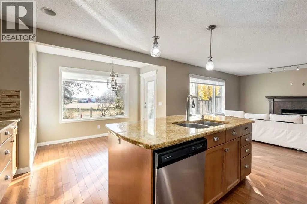 1880 Thornbird Road SE