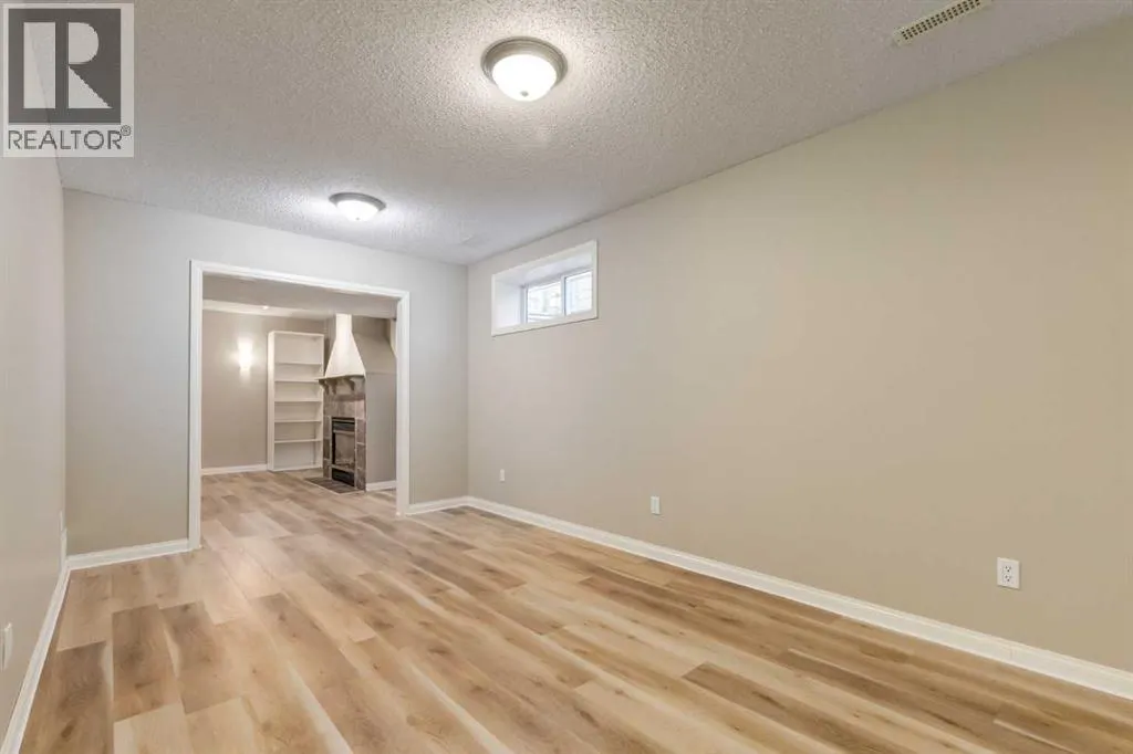 1880 Thornbird Road SE