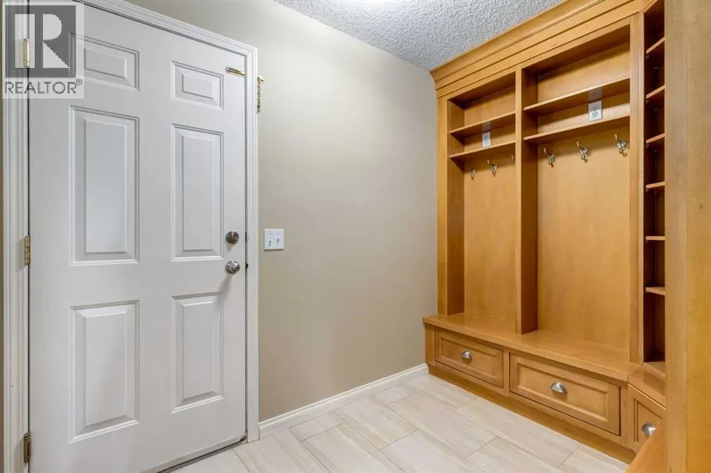 1880 Thornbird Road SE