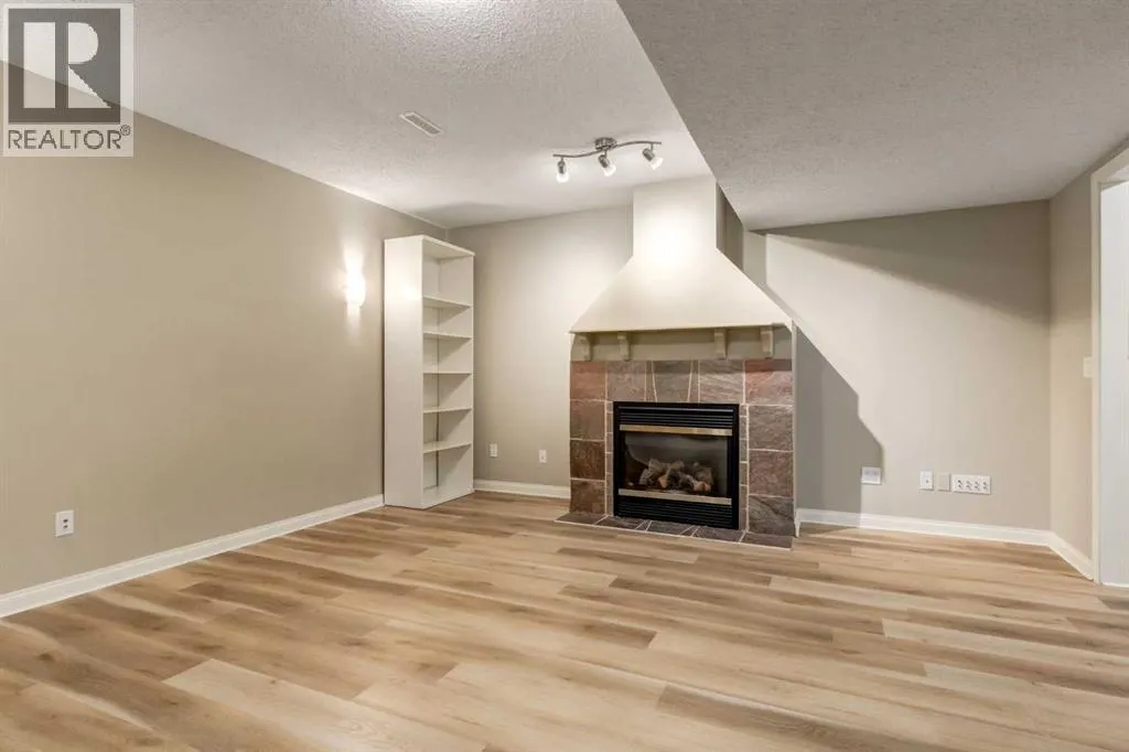 1880 Thornbird Road SE