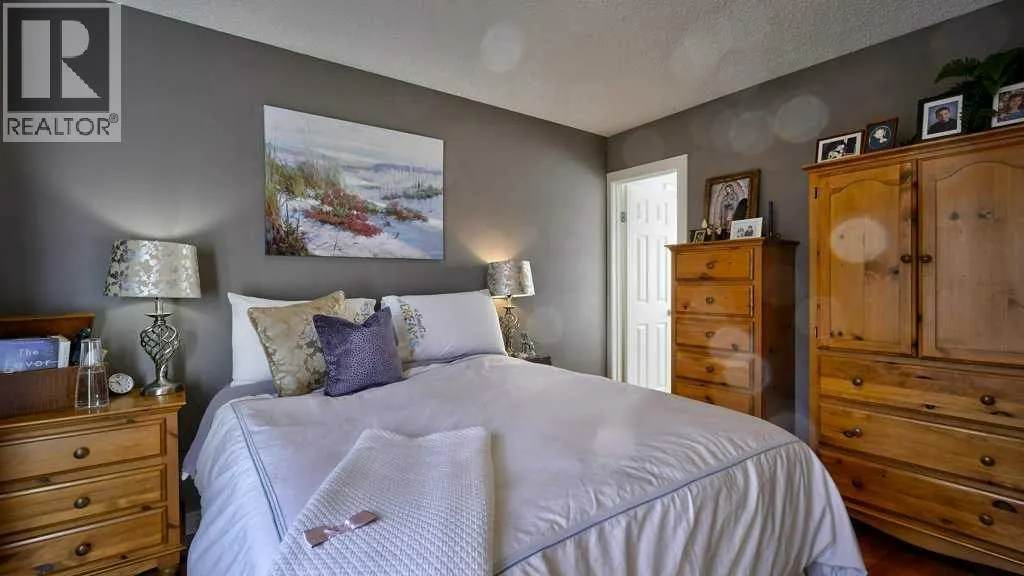 232 Penbrooke Way SE