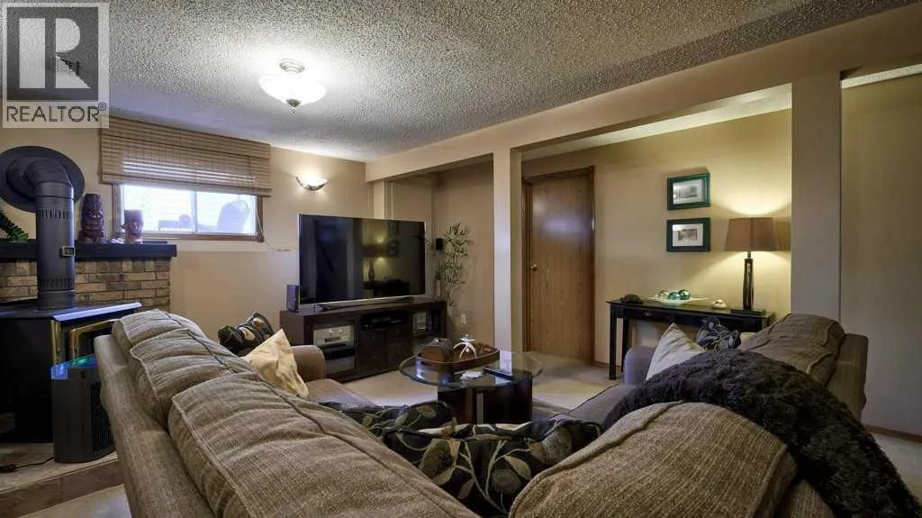 232 Penbrooke Way SE