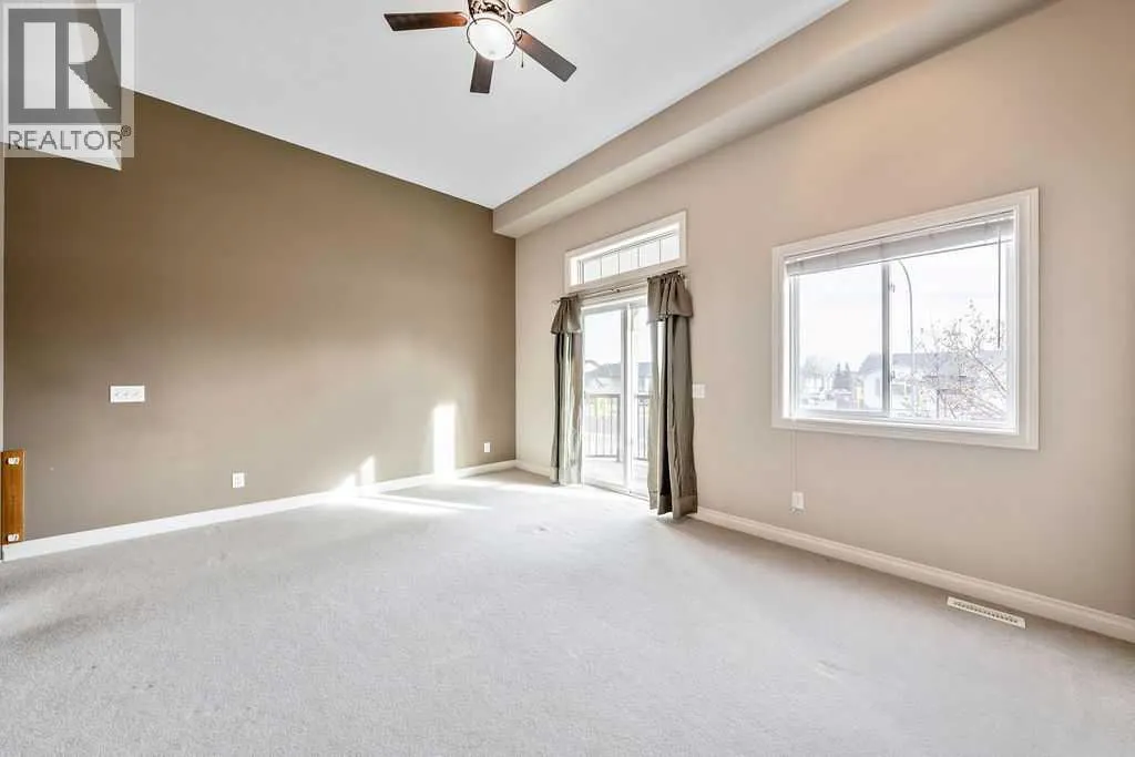 313 Strathcona Circle