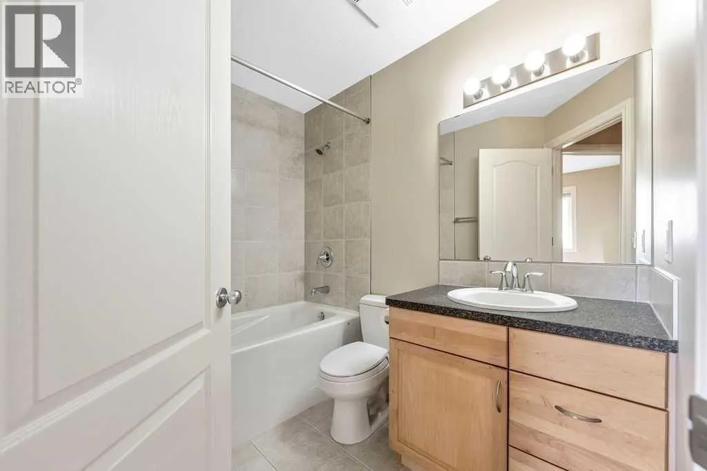 313 Strathcona Circle