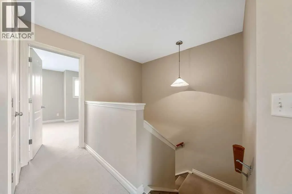 313 Strathcona Circle