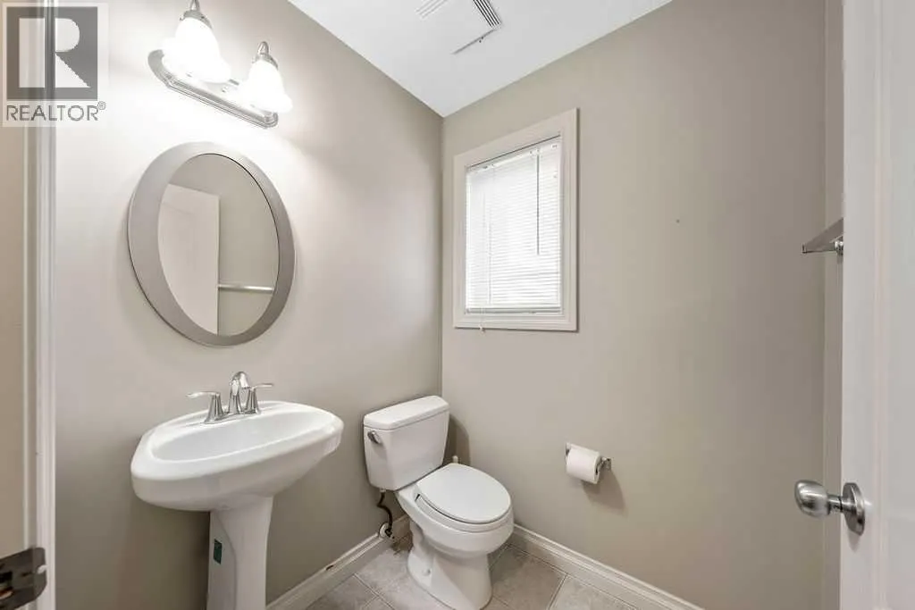 313 Strathcona Circle