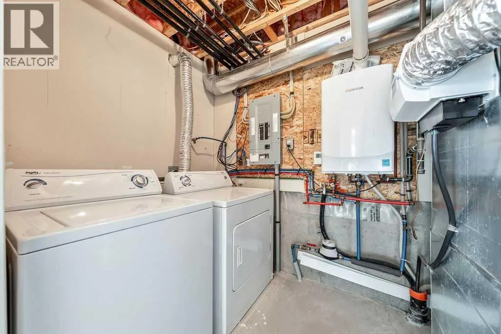 313 Strathcona Circle