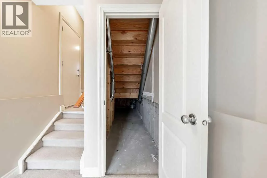 313 Strathcona Circle