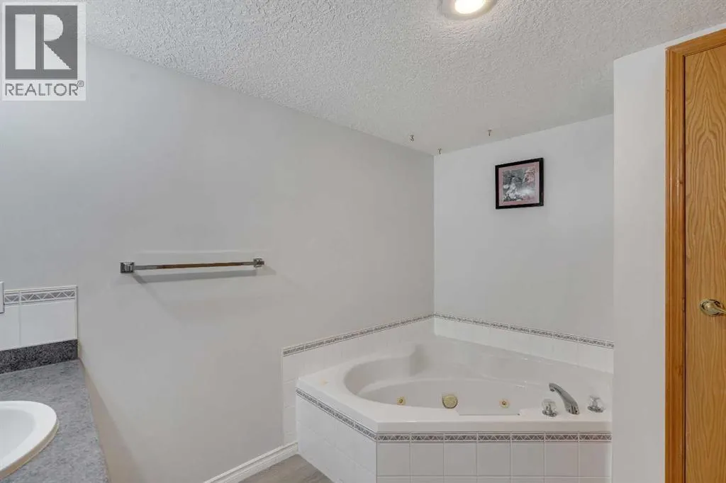 122, 7229 Sierra Morena Boulevard SW