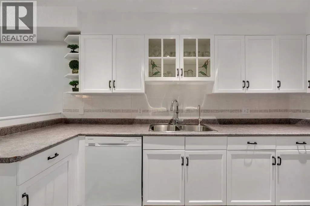 122, 7229 Sierra Morena Boulevard SW