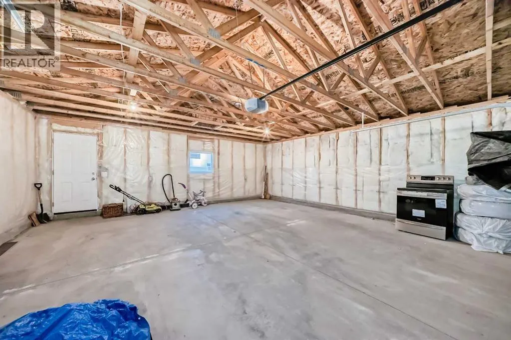 121 Martin Crossing Manor NE