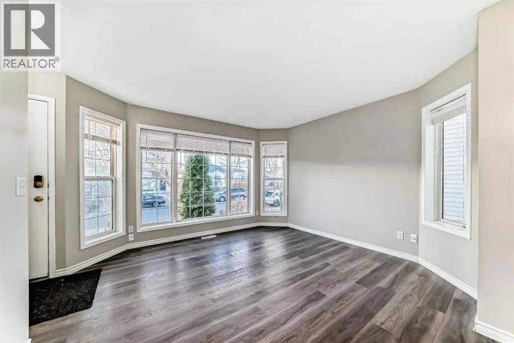 121 Martin Crossing Manor NE