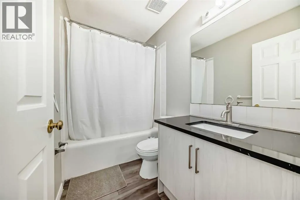 121 Martin Crossing Manor NE