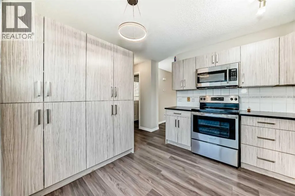 121 Martin Crossing Manor NE